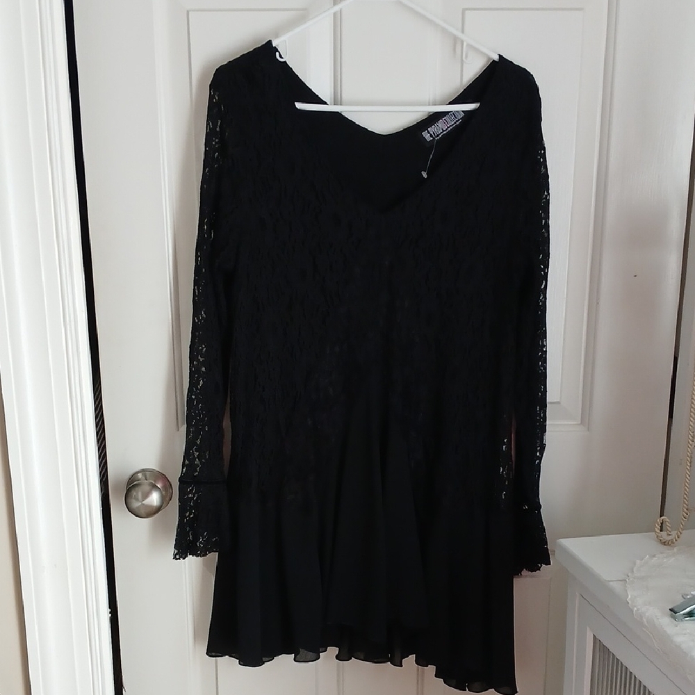 The Pyramid Collection Black Lace Linned  Dress